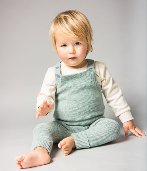 Biostrick Baby Latzhose Koko light olive von Sense Organics
