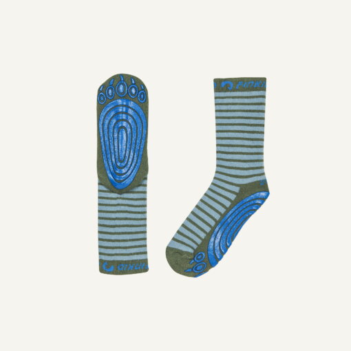 TAPSUT Socken mit Anitrutsch-Bärentatze smoke blue/ bronze green von Finkid