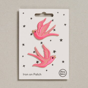 Aufnäher zum Aufbügeln - Pinke Schwalben von Petra Boase